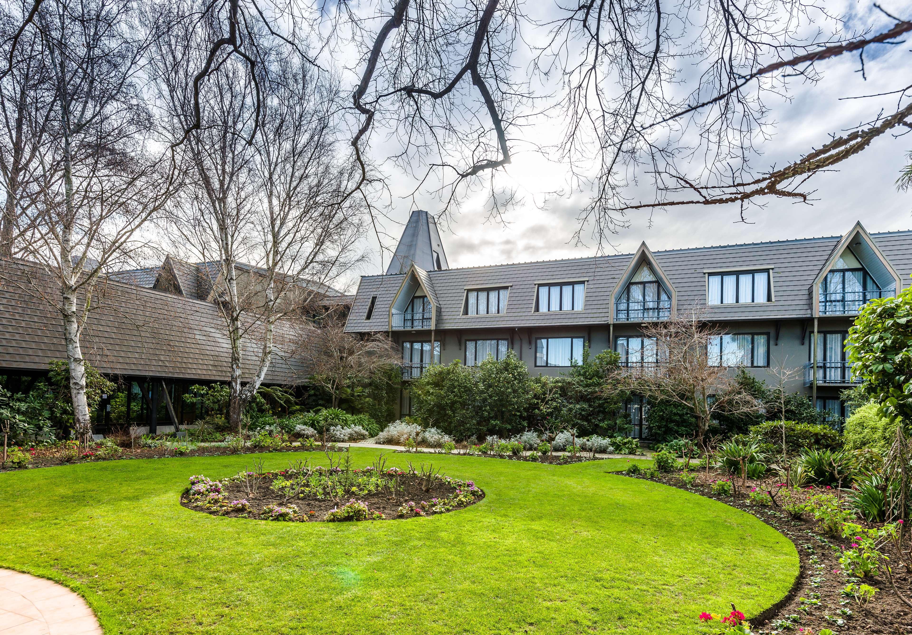 Chateau On The Park - Christchurch, A Doubletree By Hilton Hotel Exterior photo